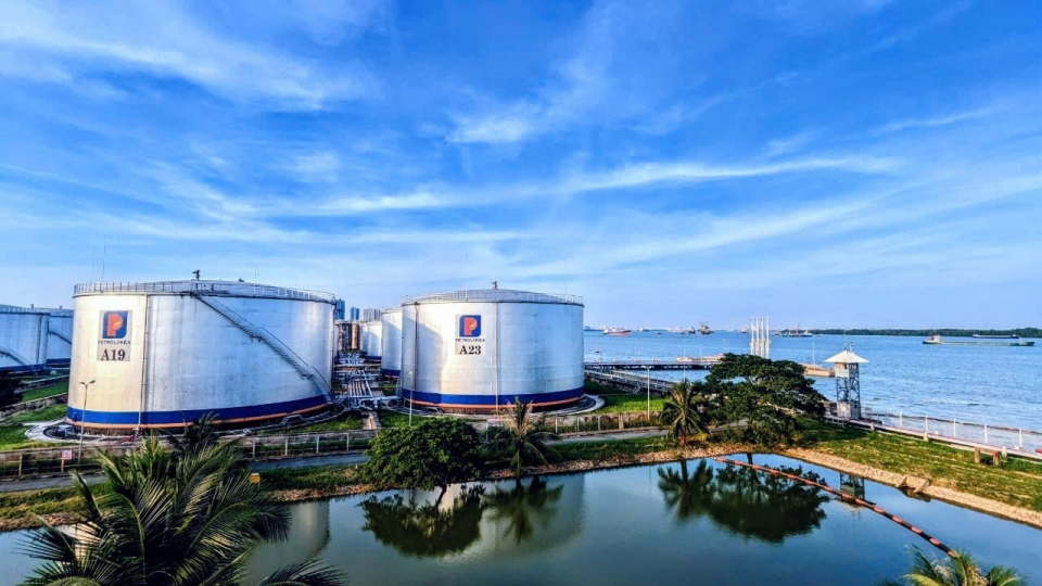 The Nha Be Petroleum Terminal is one of the largest and most important fuel storage facilities in Vietnam, serving as a central hub in the energy supply system for Ho Chi Minh City and the southern region..jpg