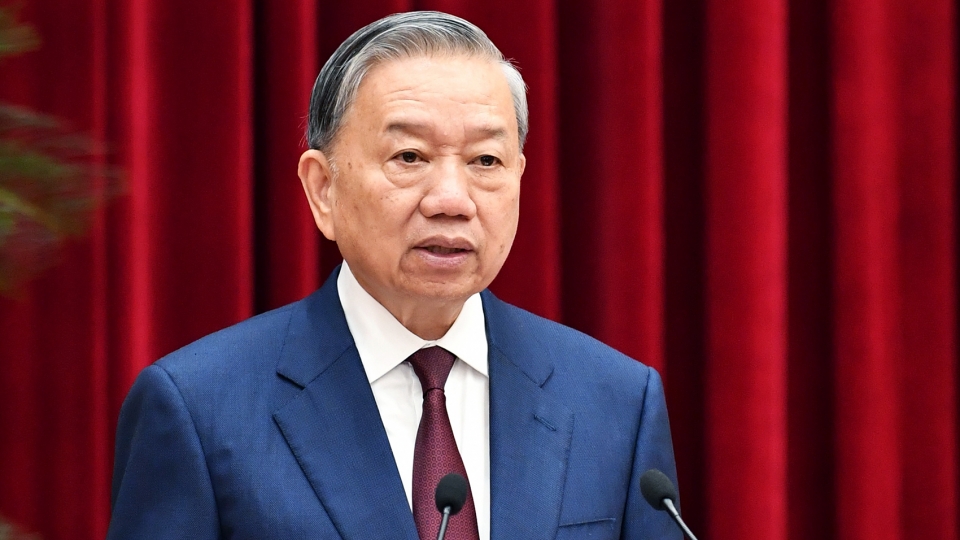 Tong Bi thu To Lam be mac hoi nghi Trung uong 2.1.jpg