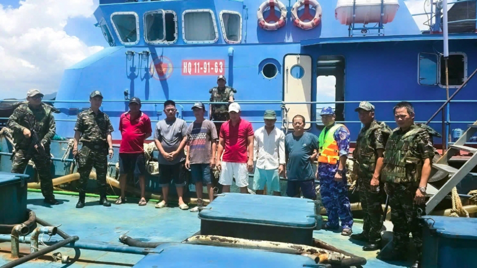 Vietnam Customs task force officers have been deployed to strengthen creackdown on fuel smuggling at sea.jpg