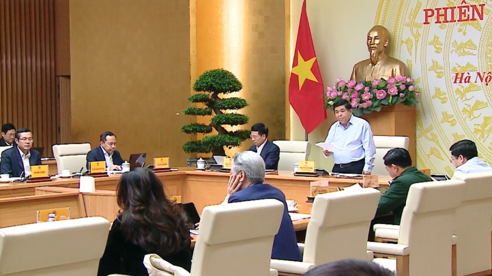 Vietnam’s semiconductor development must deliver tangible results - Deputy PM.jpg