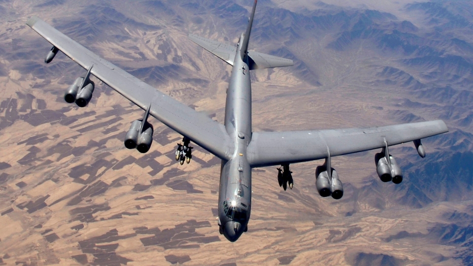 b-52.jpg