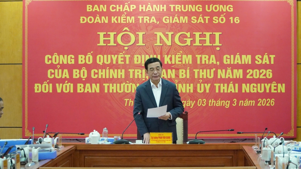 cong_bo_doan_giam_sat_3.jpg