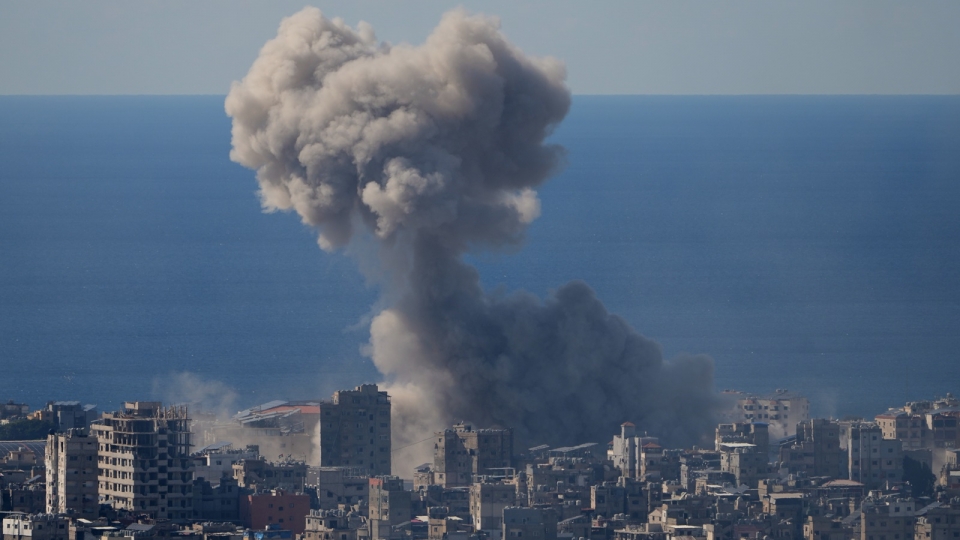 khoi lua Liban, Israel tap kich Liban, xung dot Trung Dong, Israel Hezbollah, Israel Liban, khong kich Beirut 9-3-2026 -ap.jpg