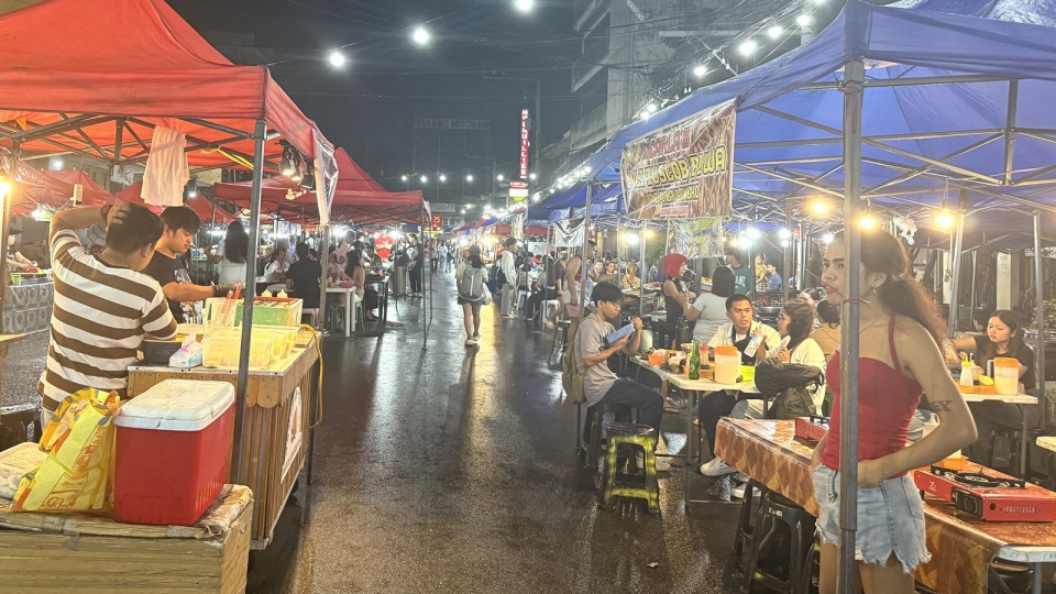 khu cho dem Philippines, an uong Philippines, luong thuc Philippines -vov.jpg