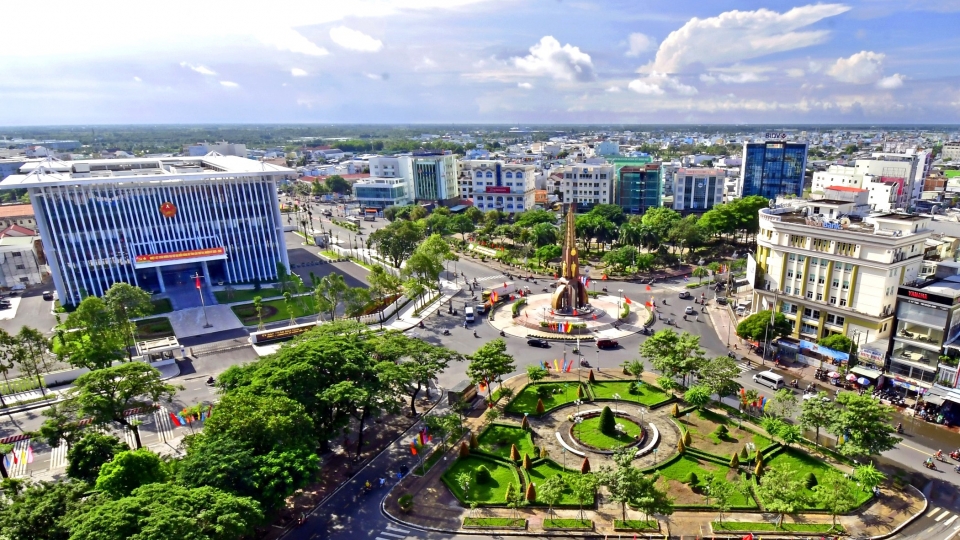 nguoi_dan_o_trung_tam_tinh_ca_mau_hien_nay_co_the_den_tru_so_cong_an_tp_ca_mau_cu_de_cap_doi_giay_phep_lai_xe.jpg