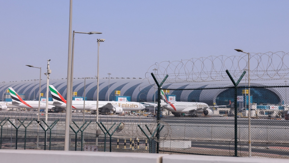rs-2026-03-02t075514z_1190828354_rc26wja0qooq_rtrmadp_3_iran-crisis-airlines-dubai.jpg