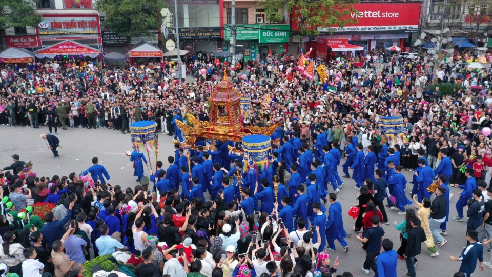 Lạng Sơn đón hơn 1 triệu lượt khách dịp lễ hội đền Kỳ Cùng - Tả Phủ năm 2026
