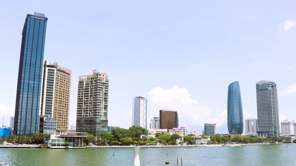 từng bước khẳng định vị thế là điểm đến hấp dẫn của dòng vốn bền vững trong khu vực.JPG