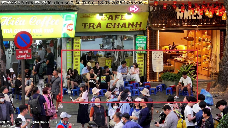 Công an Hà Nội phạt nguội gần 400 địa điểm vi phạm trật tự đô thị trong một ngày