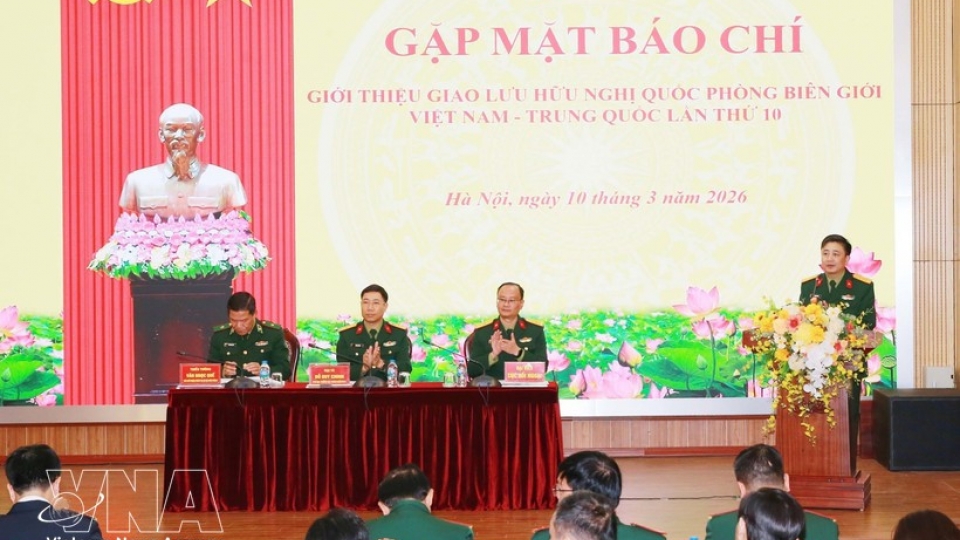 vietnam china border friendship exchange.jpg
