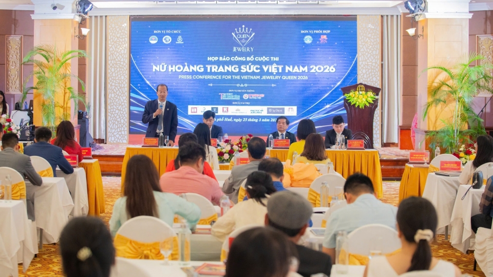 vietnam jewelry queen.jpg