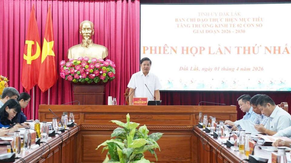 Ông Lương Nguyên Minh Triết, Bí thư Tỉnh ủy Đắk Lắk yêu cầu phải có giải pháp mang tính đột phá, đặc biệt trong cải cách thủ tục hành chính và thu hút đầu tư chiến lược..jpg