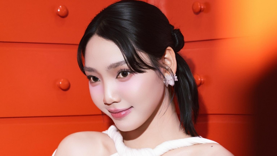 Mỹ nhân Việt sở hữu 3 bộ phim trăm tỷ dù mới 18 tuổi