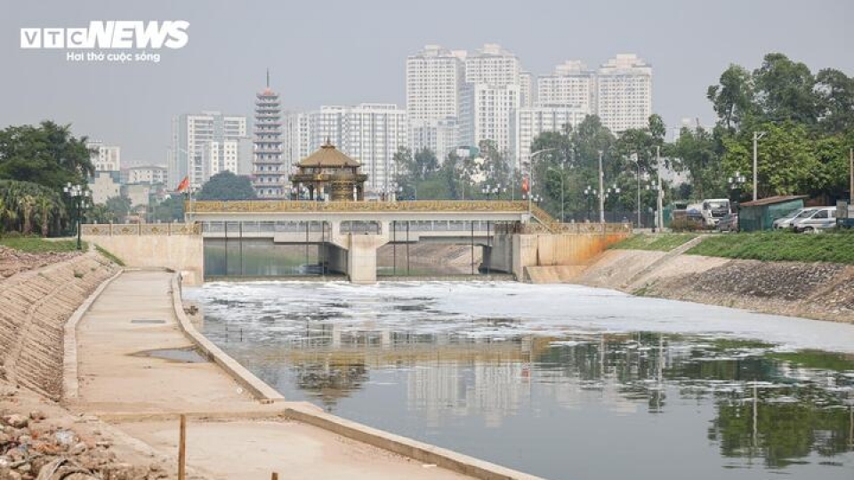 Sau 6 tháng hồi sinh, dòng "sông chết" ở Hà Nội thay đổi ra sao?