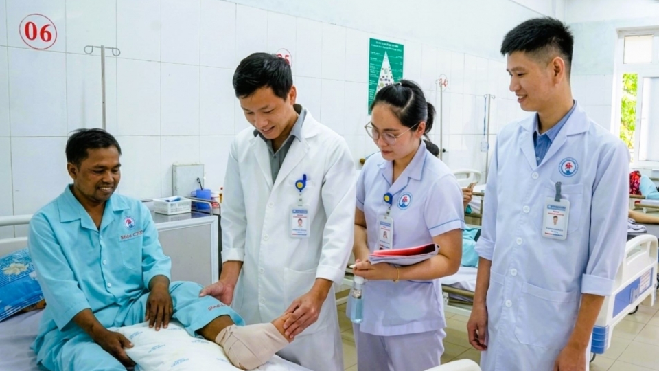 Bệnh nhân dần hồi phục sau một tuần điều trị.jpg