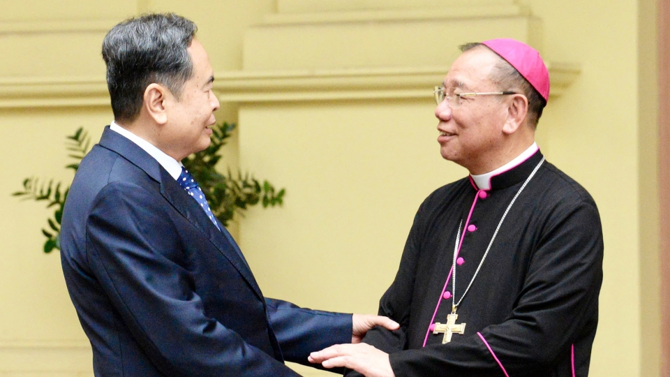 Chu tich quoc hoi tham giao phan ha noi.jpg