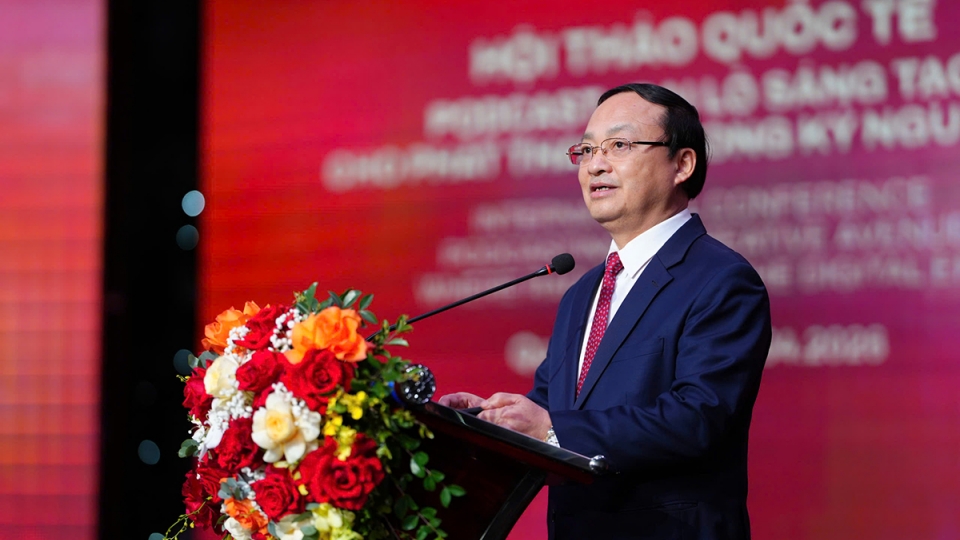 Hoi thao podcast.jpg