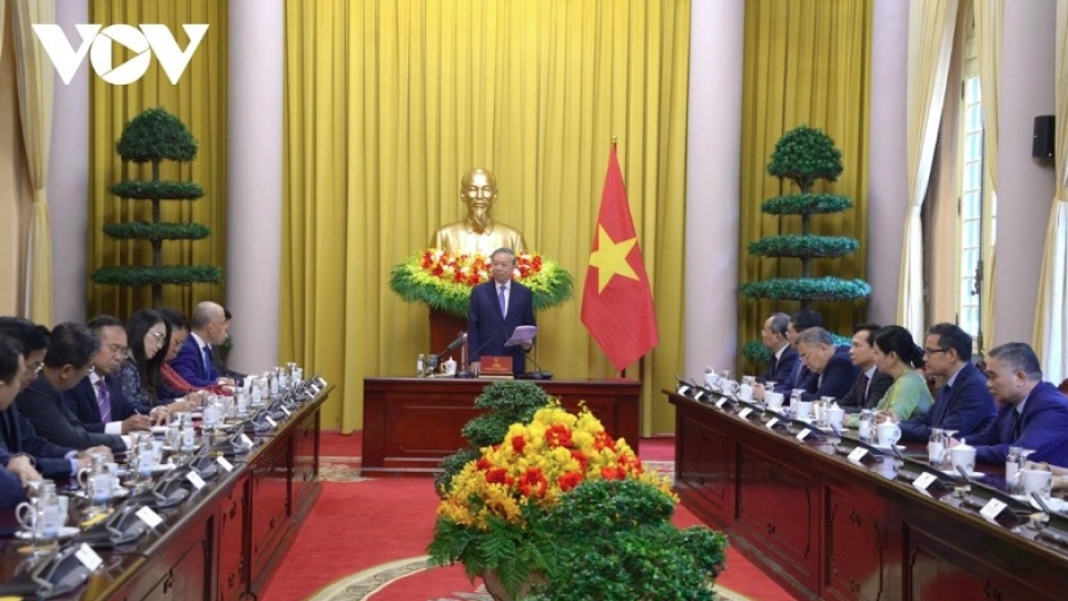 Party General Secretary and State President To Lam delivers remarks assigning tasks to newly appointed ambassadors pict2.jpg
