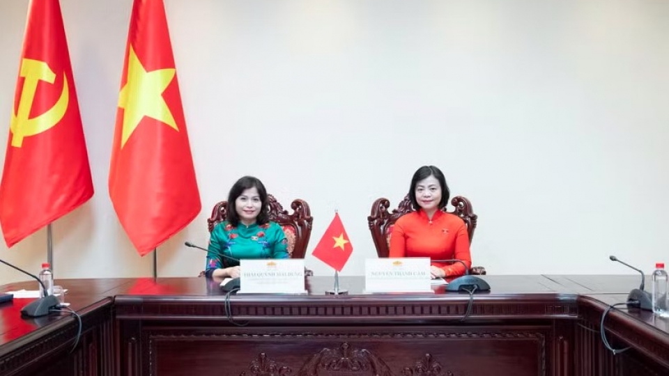 The Vietnamese delegation attends the fifth consultation meeting of the Coordinating Committee of Women Parliamentarians of AIPA.jpg