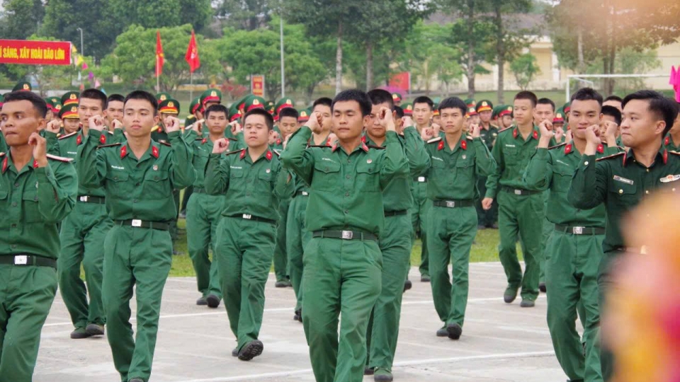 _tuoi_tre_su_doan_315_voi_cac_dieu_mua_tap_the.jpg
