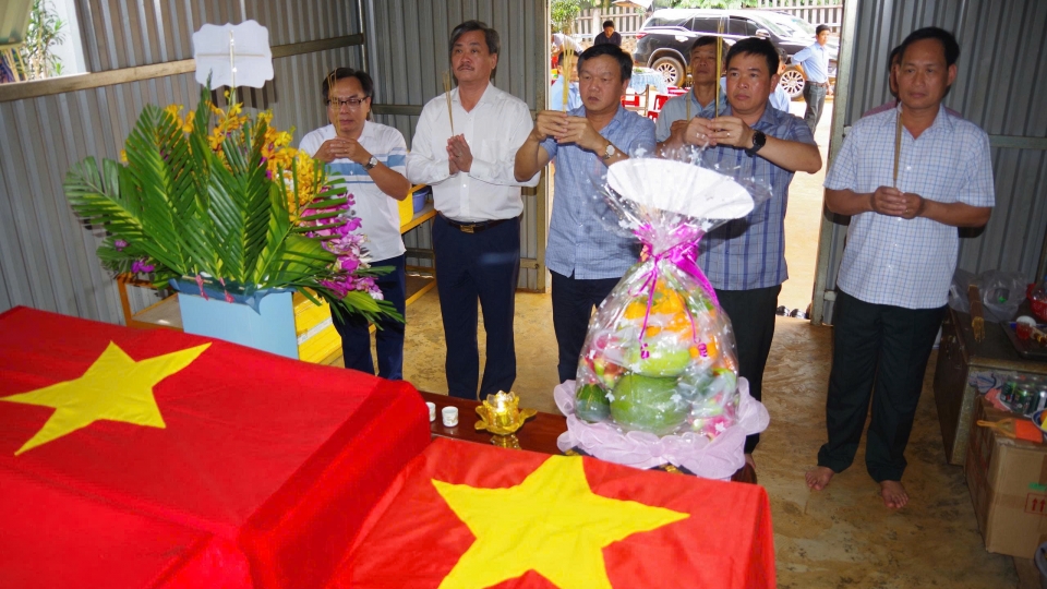 ban_chi_dao_515_tinh_dak_lak_dang_hoa_dang_huong_hai_cot_liet_si_quy_tap_mua_kho_2025_-_2026_anh-_bo_chqs_tinh_dak_lak.jpeg