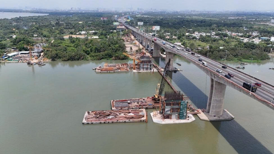 "Nước rút" mở rộng cao tốc TP.HCM - Long Thành, nhiều nhà thầu chậm tiến độ