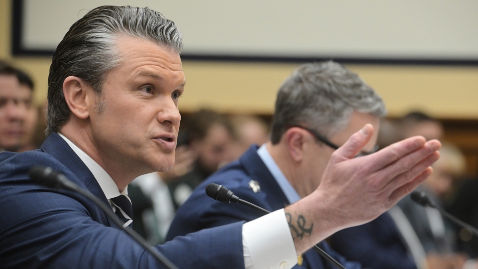 hegseth_dieu_tran_ngan_sach.jpg