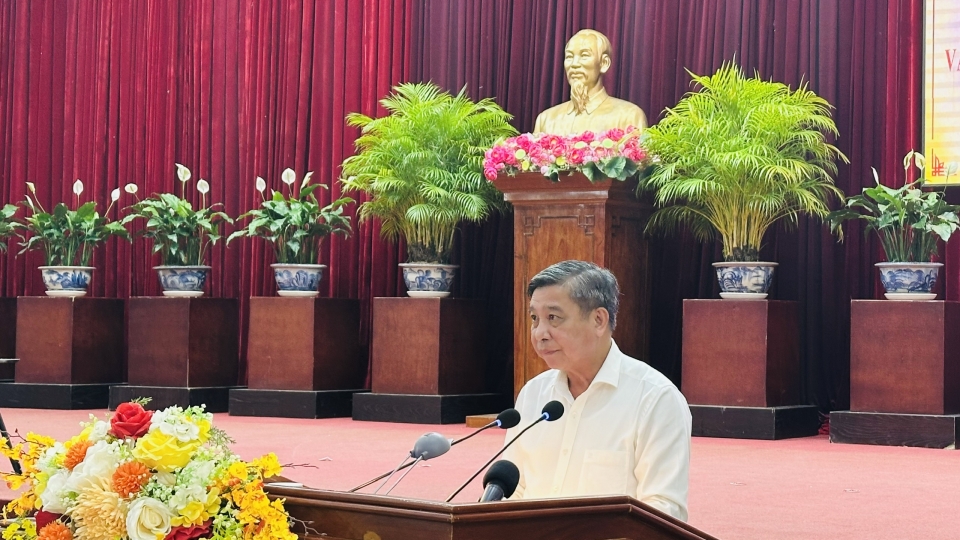 ong_dong_van_thanh_uy_vien_ban_chap_hanh_trung_uong_dang_pho_bi_thu_thuong_truc_thanh_uy_chu_tich_hdnd_phat_bieu.jpg