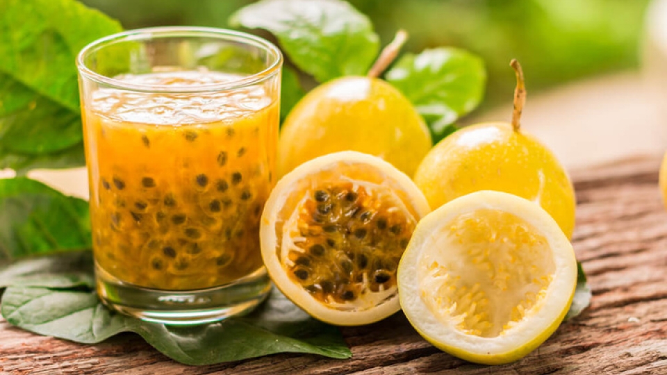 passion-fruit-juice-15341607.jpeg