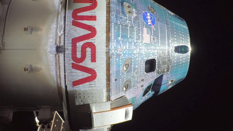 tau vu tru Orion trong su menh Artemis II, 3-4-2026, bay trong vu tru -nasa.JPG