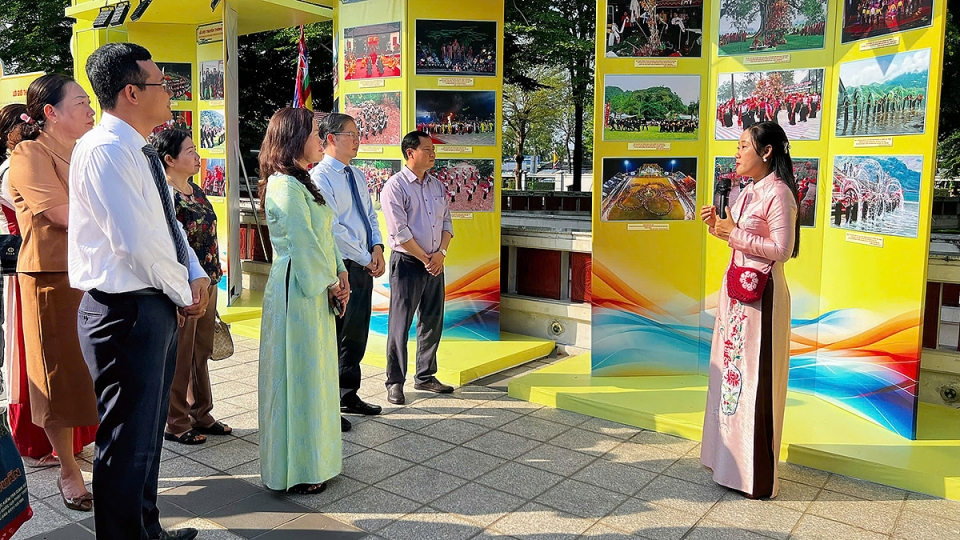 Văn hoá vùng miền hội tụ tại Đền Hùng Cần Thơ, hướng về ngày Giỗ Tổ Hùng Vương