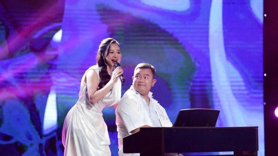 Sao Việt 20/4: Ca sĩ Hà Thúy Anh ly hôn sau hôn nhân 7 năm