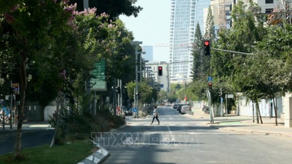 A quiet street in Tel Aviv, Israel.jpg