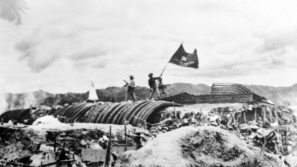 Battle of Dien Bien Phu 1954.jpg