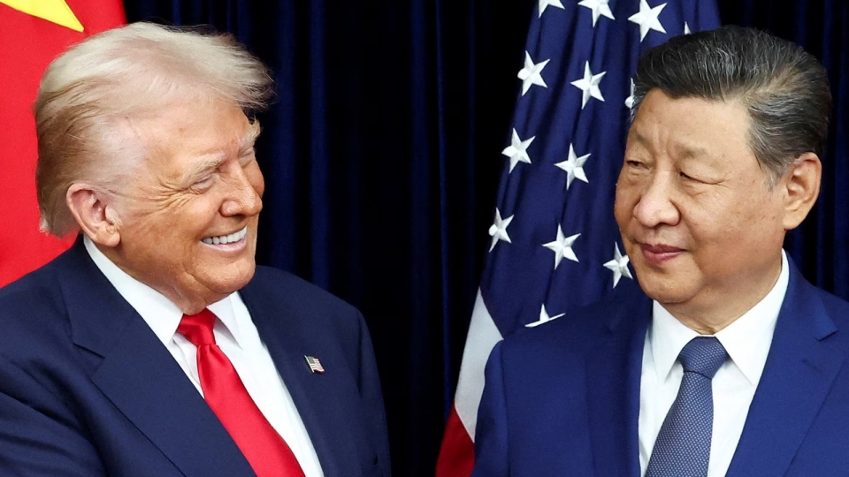 Donald Trump Tap Can Binh, lanh dao My Trung Quoc, co My Trung Quoc, ben le APEC 2025 -reu.jpg
