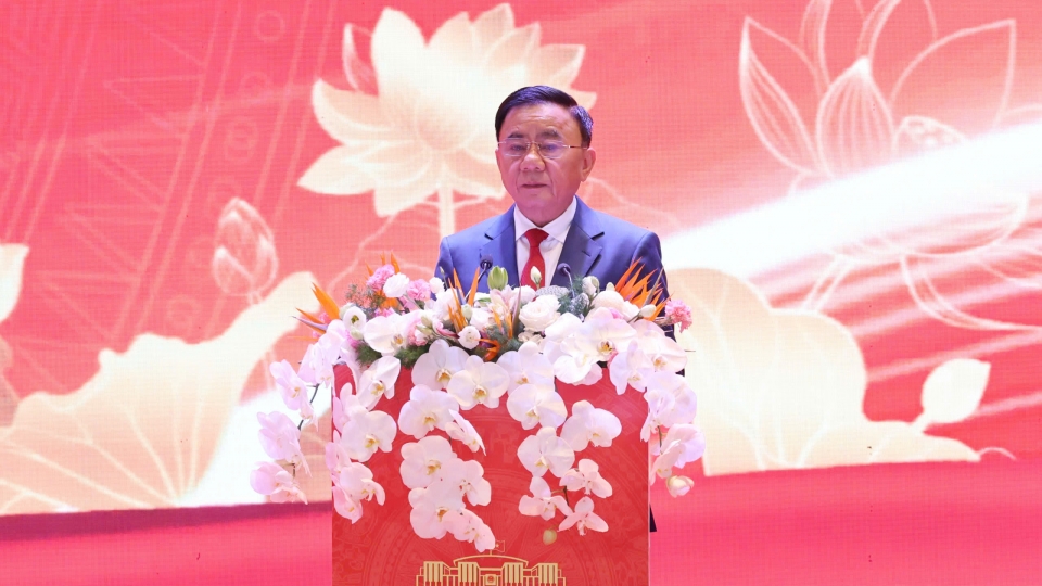Dong chi Tran Cam Tu phat bieu tai hoi nghi HDND.jpg