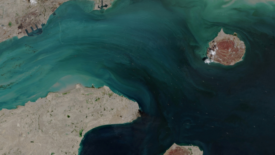 Hormuz Reuters.JPG
