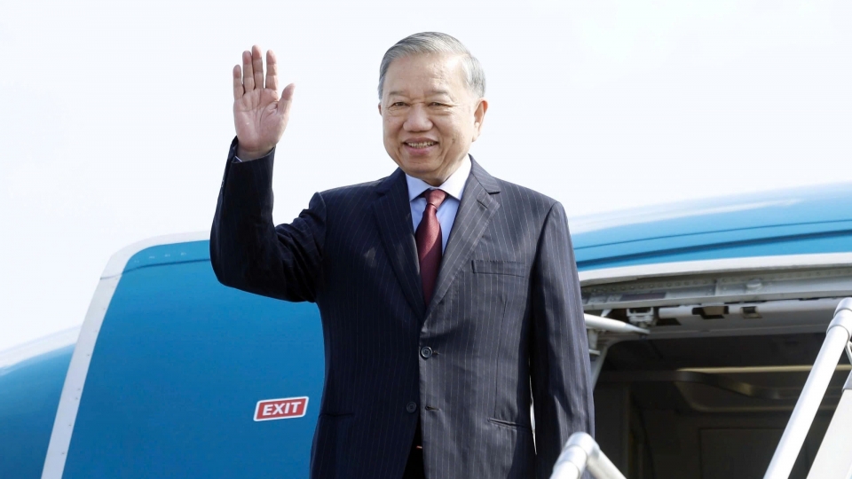 Party chief and President To lam begins state visits to India.jpg