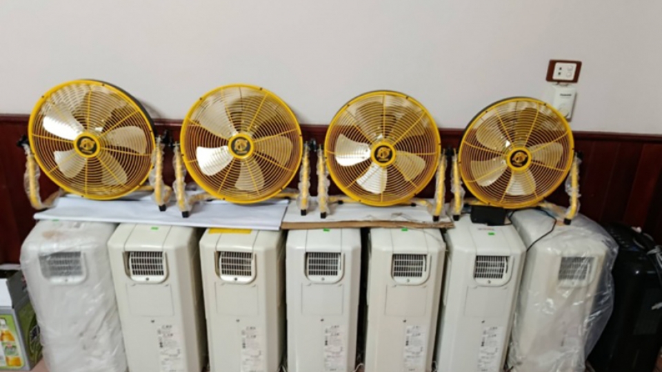 Rechargeable fans in high demand amid peak heatwave.jpeg