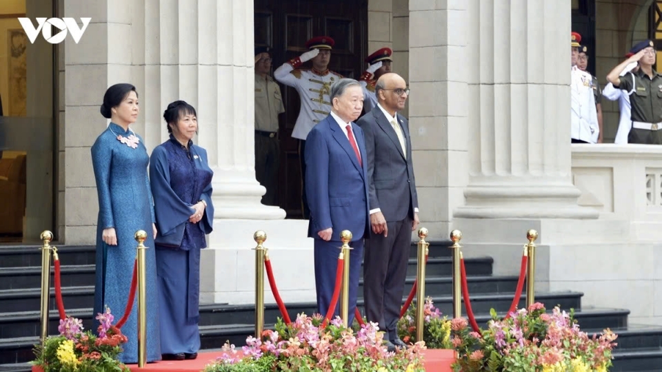 Singapore holds grand welcoming ceremony for Vietnam’s top leader To Lam.jpg