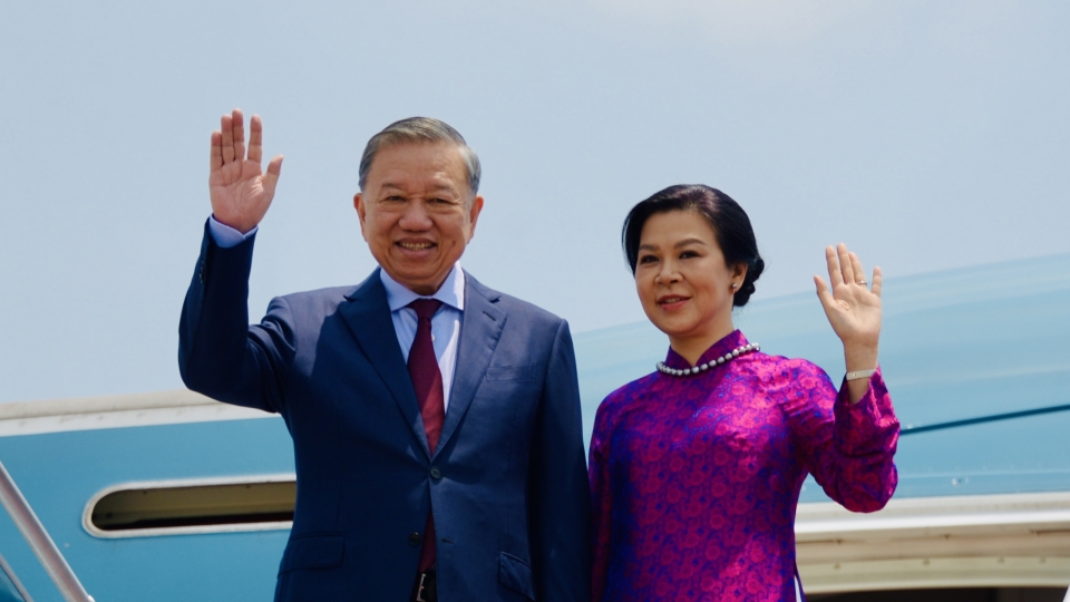 Tong Bi thu va phu nhan.jpeg