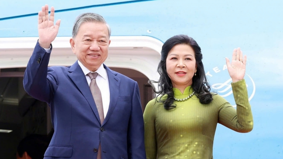 Vietnamese top leader To Lam and his spouse.jpg
