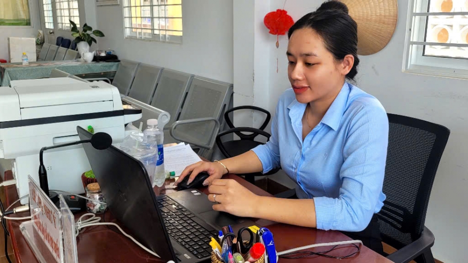 can_bo_khong_chuyen_trach_cap_xa_se_duoc_ra_tsoa_sat_hach_tiep_nhan_vao_lam_cong_chuc_theo_tung_vi_tri_viec_lam.jpg