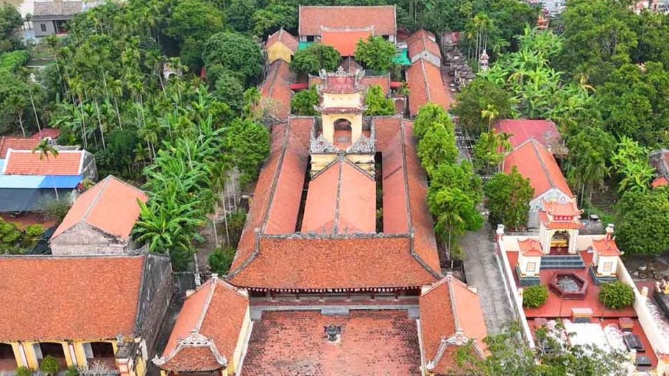 Khám phá ngôi chùa cổ trăm gian hơn 500 năm tuổi ở Ninh Bình