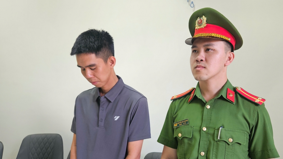 doi_tuong_mai_van_hoang_tai_co_quan_dieu_tra._anh_cong_an_dak_lak.jpeg