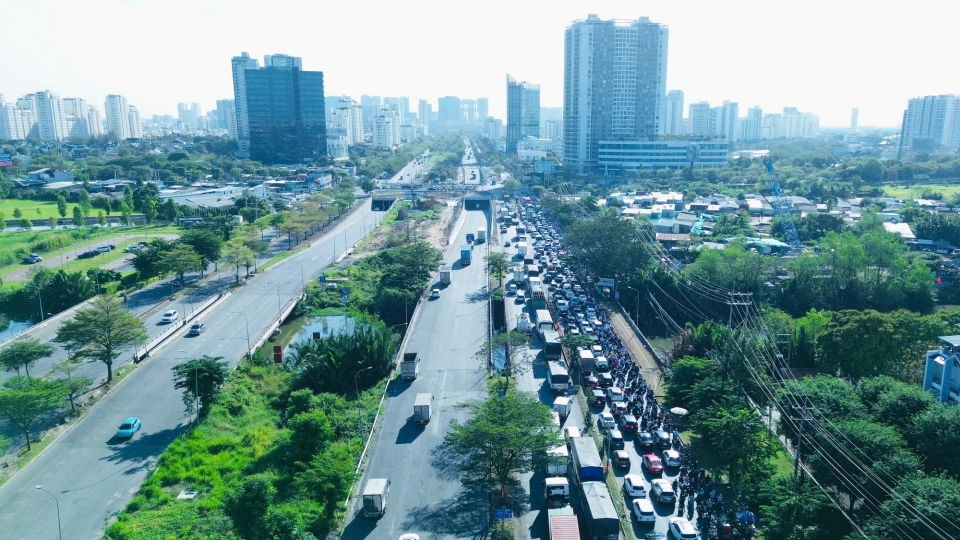 duong_nguyen_van_linh_.jpg