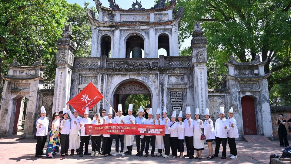 hanoi_chefs.jpg