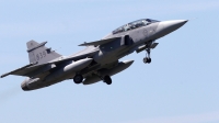 may bay chien dau, tiem kich Gripen cua Thuy Dien -reu.jpg