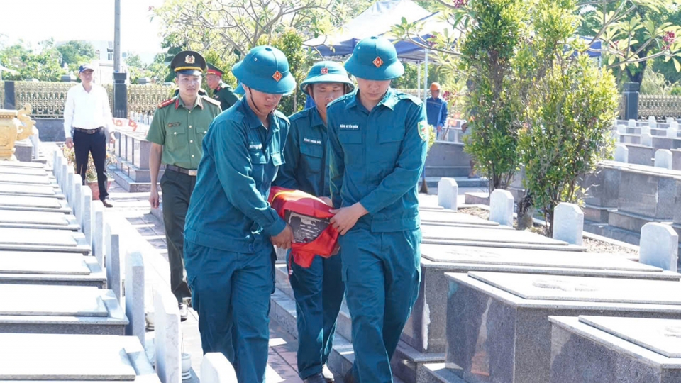 nghia_trang_liet_si_hoa_tien_la_diem_dau_tien_lay_mau_trong_chien_dich_500_ngay_dem.jpg
