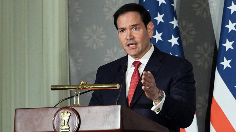 ngoai_truong_my_marco_rubio_phat_bieu_voi_bao_gioi_tai_jaipur_trong_chuyen_tham_chinh_thuc_toi_an_do._reuters.jpg